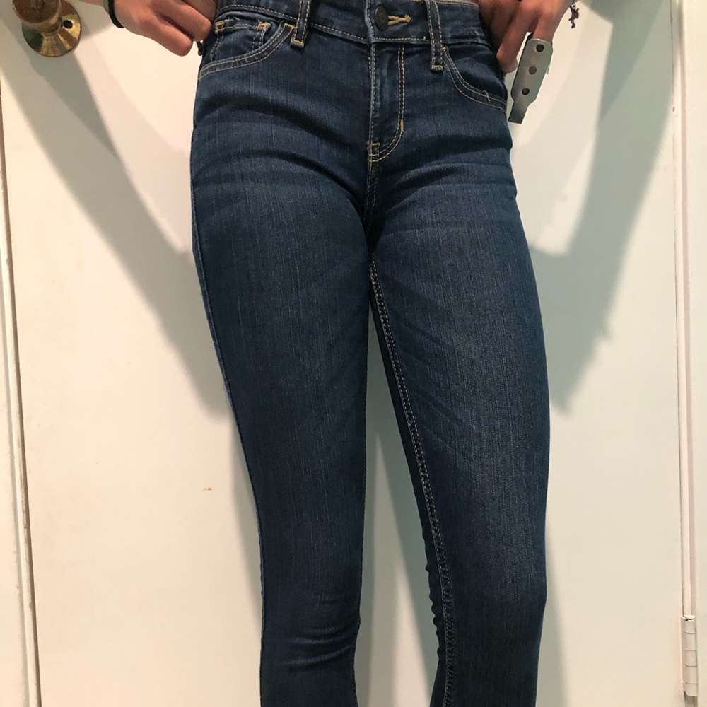 dark wash hollister jeans